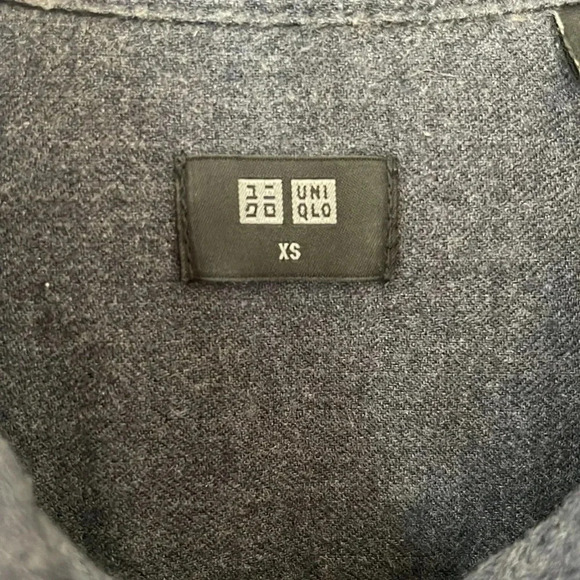 EUC | Uniqlo Button Down Shirt | Sz XS - Picture 2 of 5